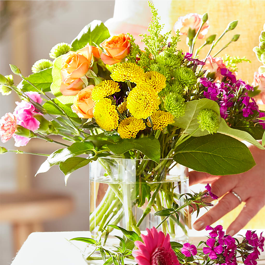 Bold & Bright – A Florist Original – TIFFANEY'S FLOWERS & GIFTS, Junction City KY