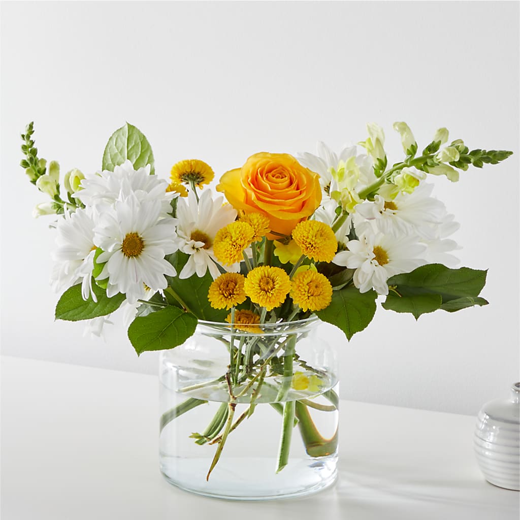 Sun Salutation Bouquet – TIFFANEY'S FLOWERS & GIFTS, Junction City KY