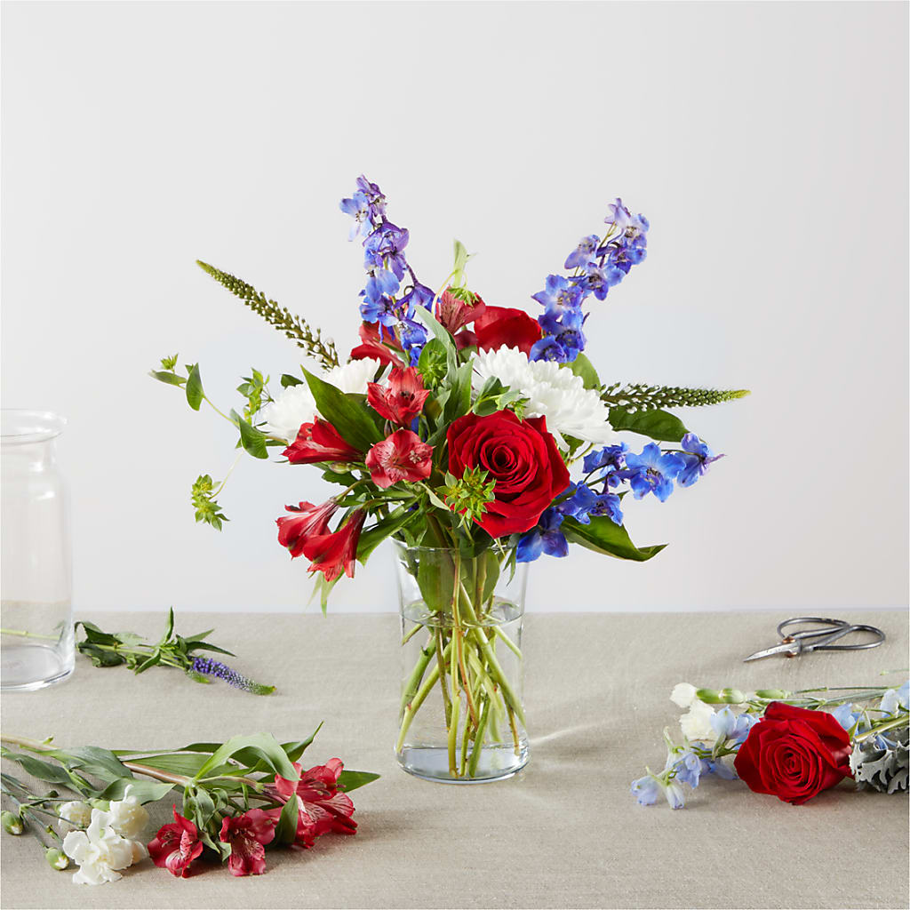 Star Spangled - A Florist Original – TIFFANEY'S FLOWERS & GIFTS, Junction City KY