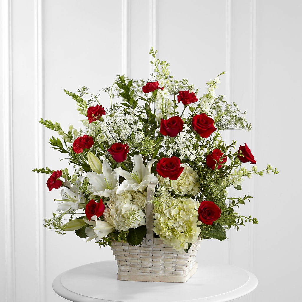In Loving Memory Arrangement – TIFFANEY'S FLOWERS & GIFTS, Junction City KY