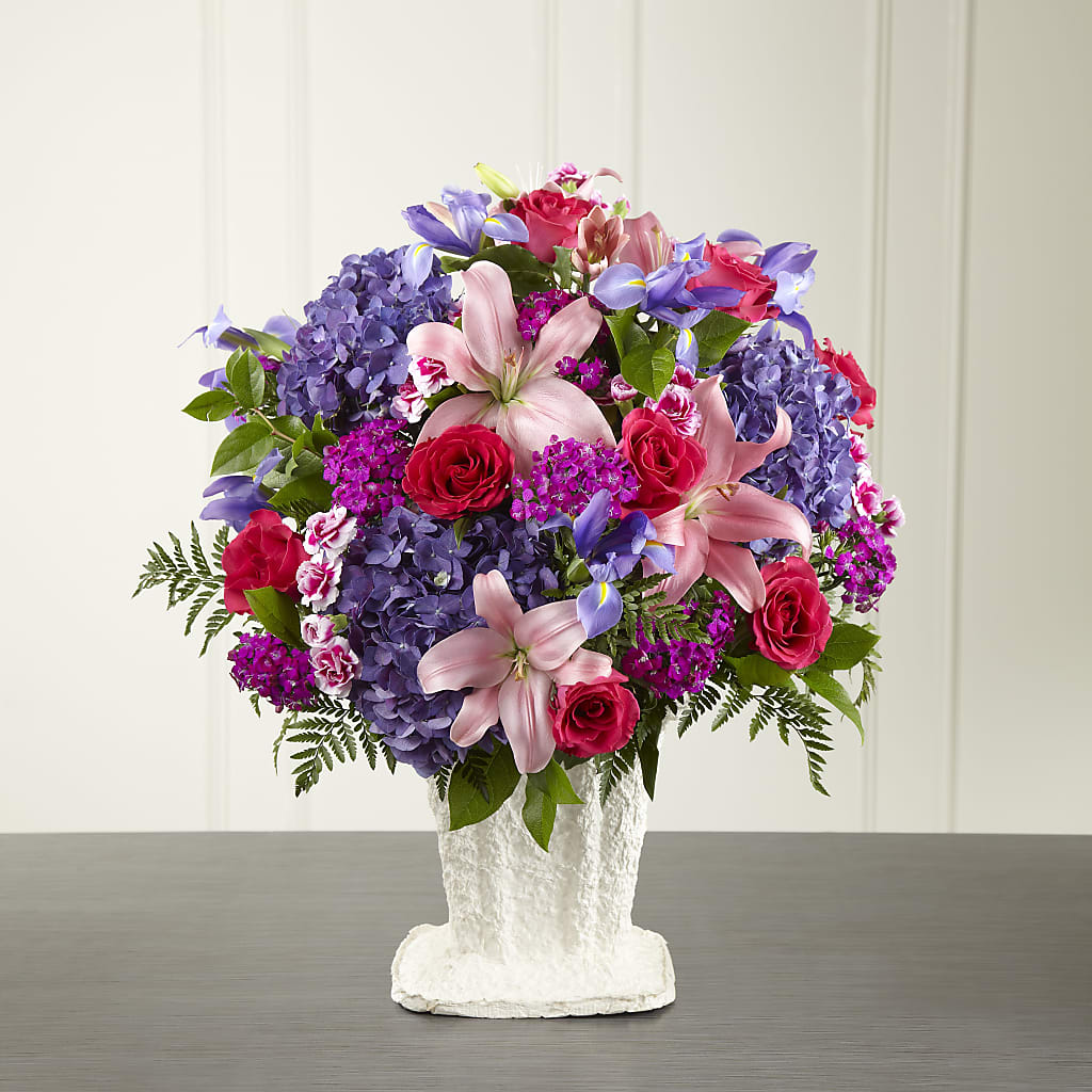 We Fondly Remember Arrangement – TIFFANEY'S FLOWERS & GIFTS, Junction City KY