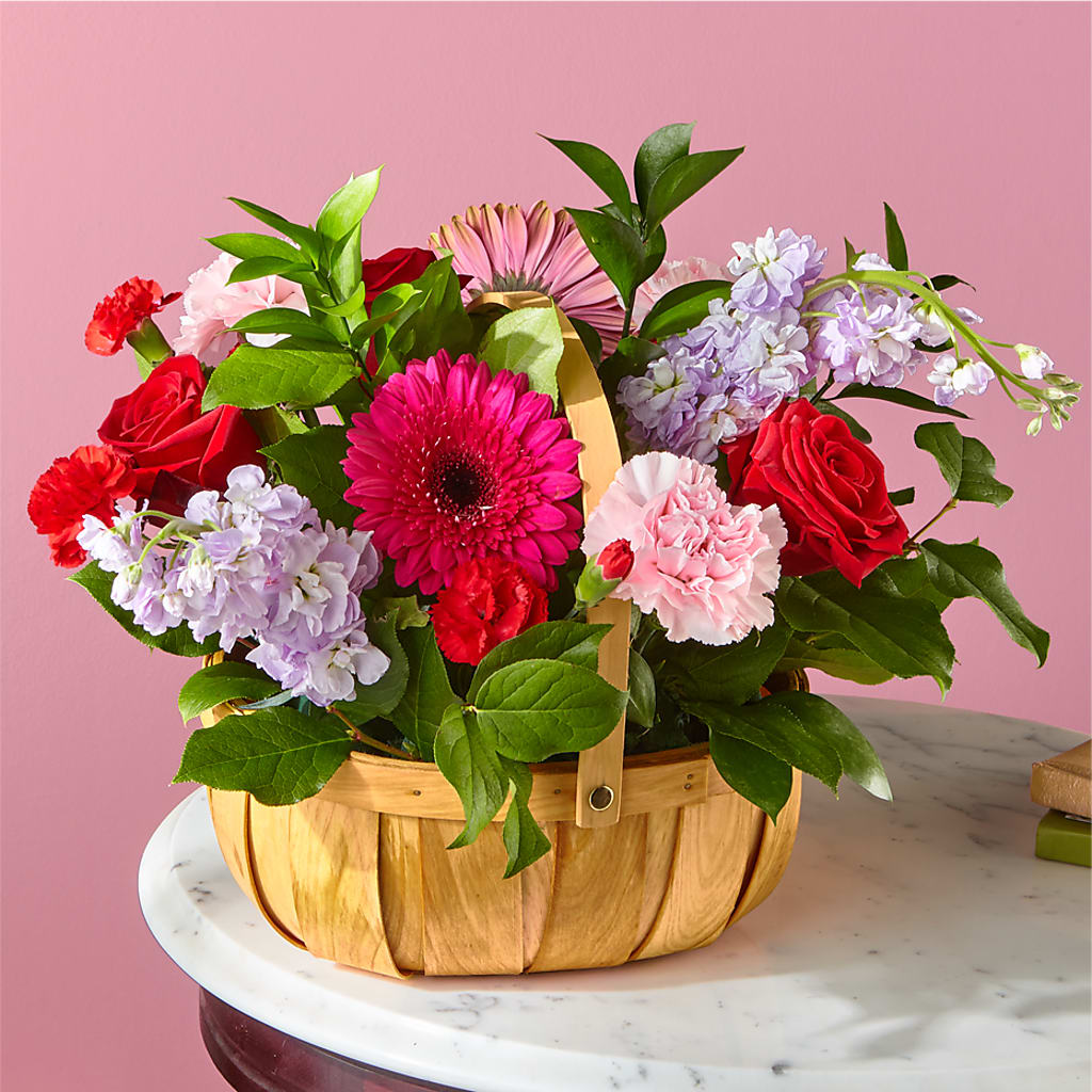 Pink Picnic Basket – TIFFANEY'S FLOWERS & GIFTS, Junction City KY
