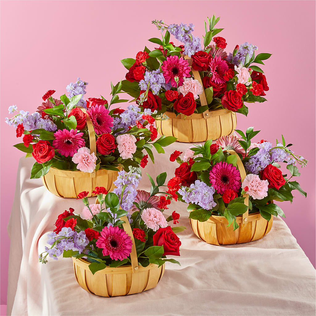 Pink Picnic Basket – TIFFANEY'S FLOWERS & GIFTS, Junction City KY