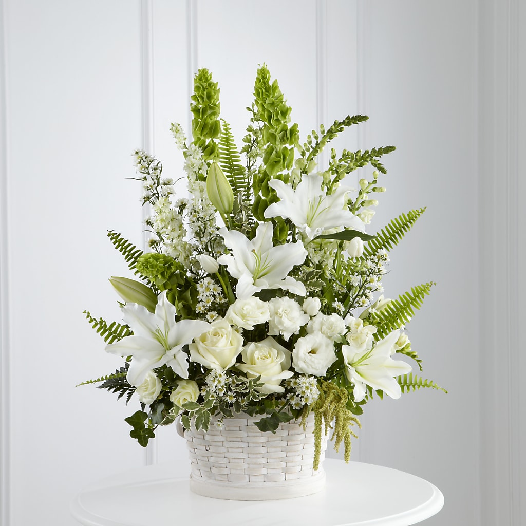 In Our Thoughts Arrangement – TIFFANEY'S FLOWERS & GIFTS, Junction City KY