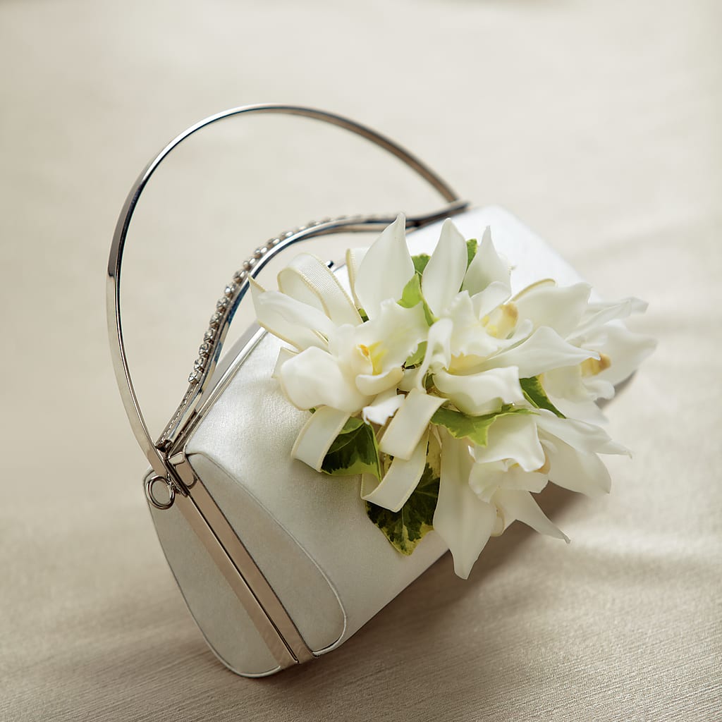 White Purse Decor – TIFFANEY'S FLOWERS & GIFTS, Junction City KY