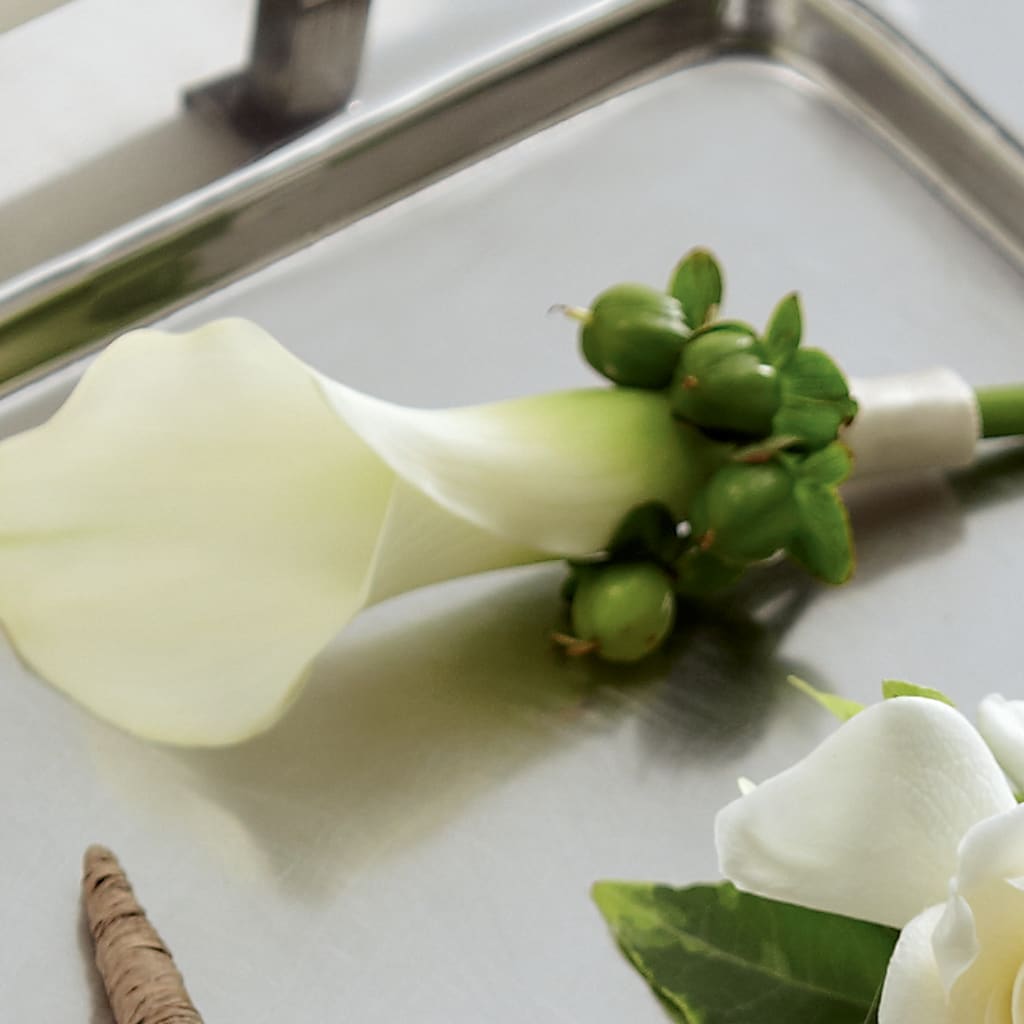 White Calla Boutonniere – TIFFANEY'S FLOWERS & GIFTS, Junction City KY