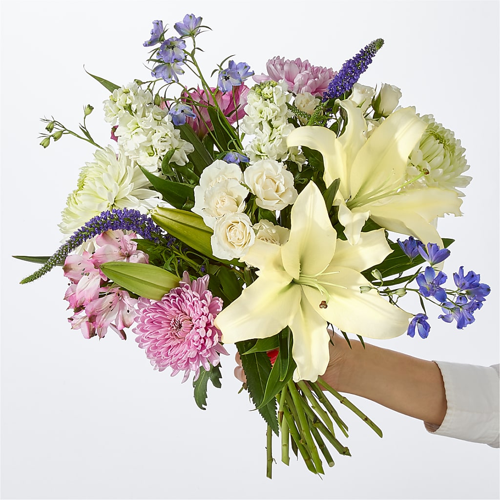 Winter Celebration Bouquet – TIFFANEY'S FLOWERS & GIFTS, Junction City KY