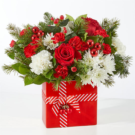 Presents Under the Tree Bouquet – TIFFANEY'S FLOWERS & GIFTS, Junction City KY
