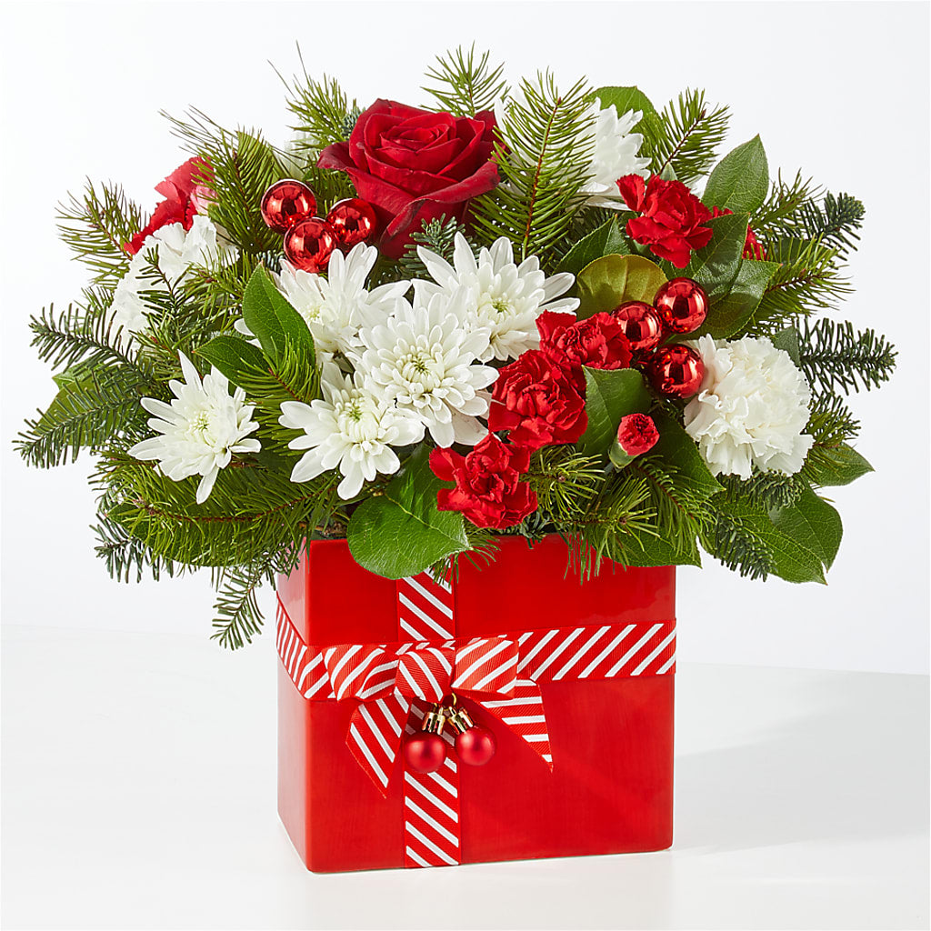 Presents Under the Tree Bouquet – TIFFANEY'S FLOWERS & GIFTS, Junction City KY