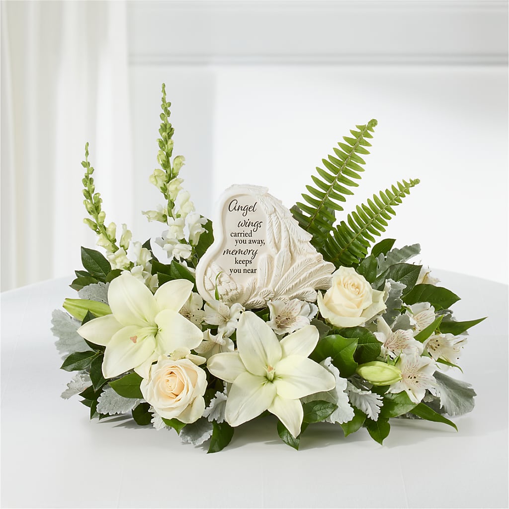 Holding You Close Arrangement – TIFFANEY'S FLOWERS & GIFTS, Junction City KY