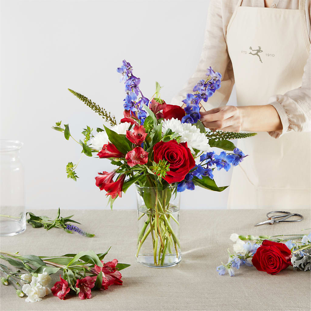 Star Spangled - A Florist Original – TIFFANEY'S FLOWERS & GIFTS, Junction City KY