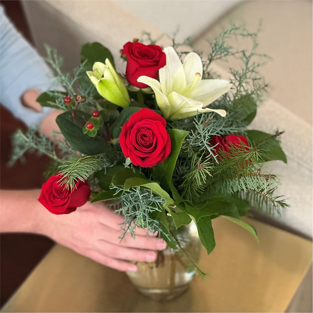 Glittering Lights Bouquet – TIFFANEY'S FLOWERS & GIFTS, Junction City KY
