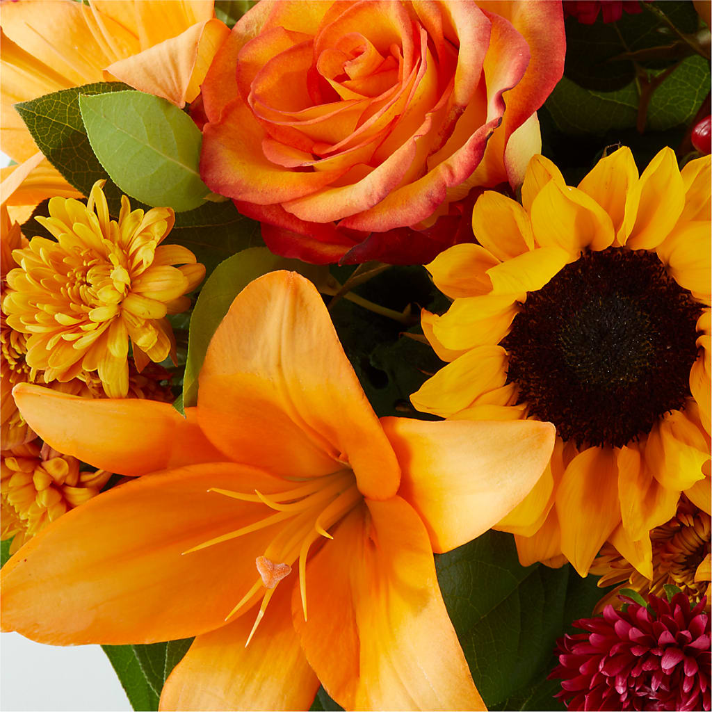 Grateful Centerpiece – TIFFANEY'S FLOWERS & GIFTS, Junction City KY