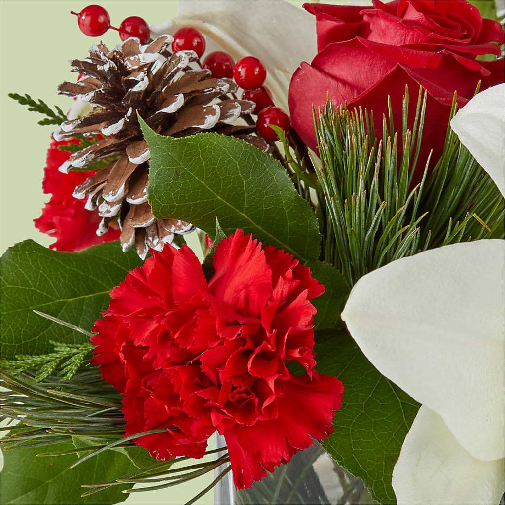 Glistening Icicles Bouquet – TIFFANEY'S FLOWERS & GIFTS, Junction City KY