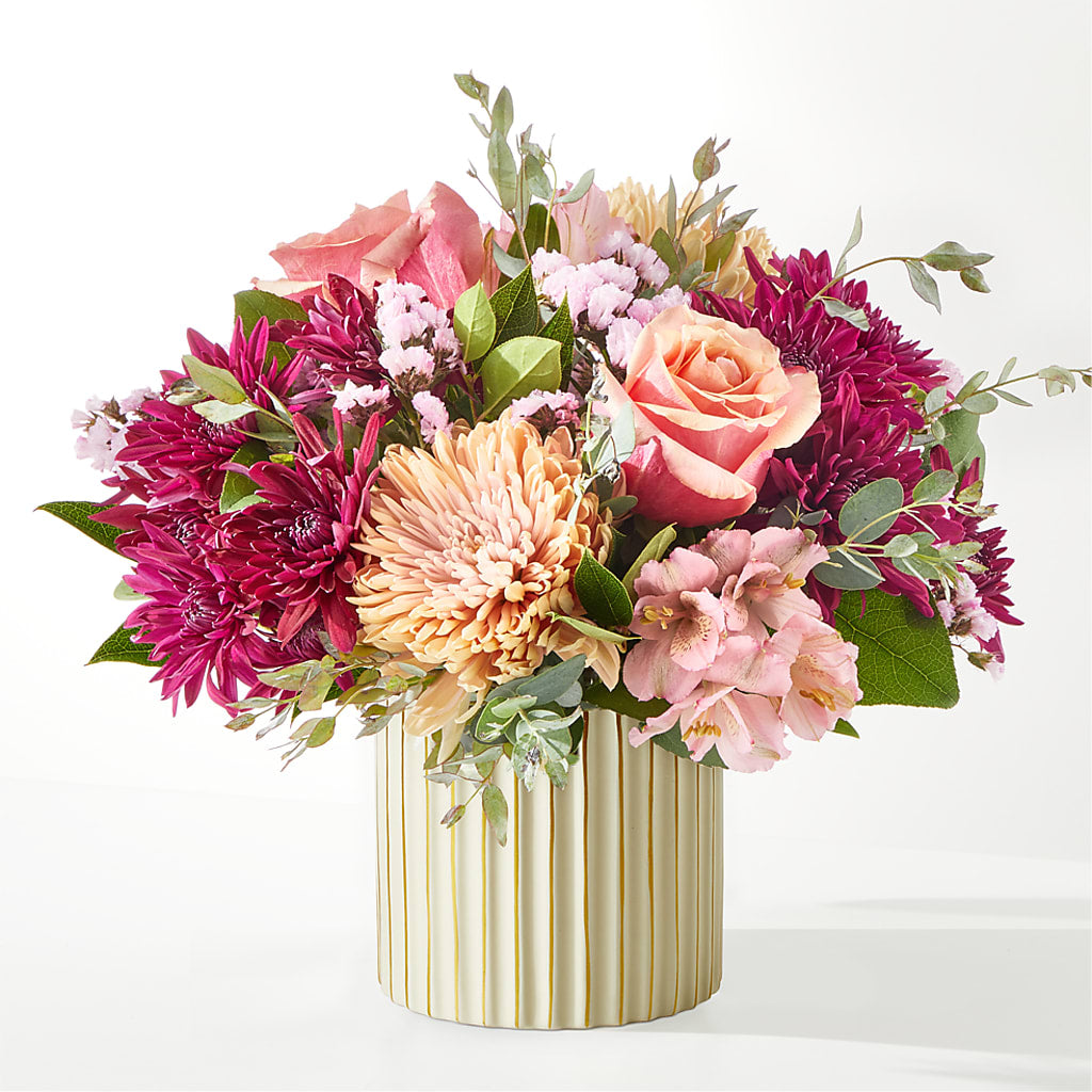 Berry Cobbler Bouquet with Ivory Vase – TIFFANEY'S FLOWERS & GIFTS, Junction City KY