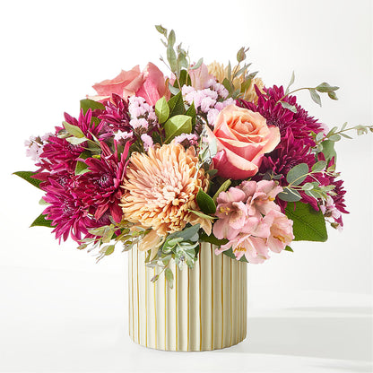 Berry Cobbler Bouquet with Ivory Vase – TIFFANEY'S FLOWERS & GIFTS, Junction City KY