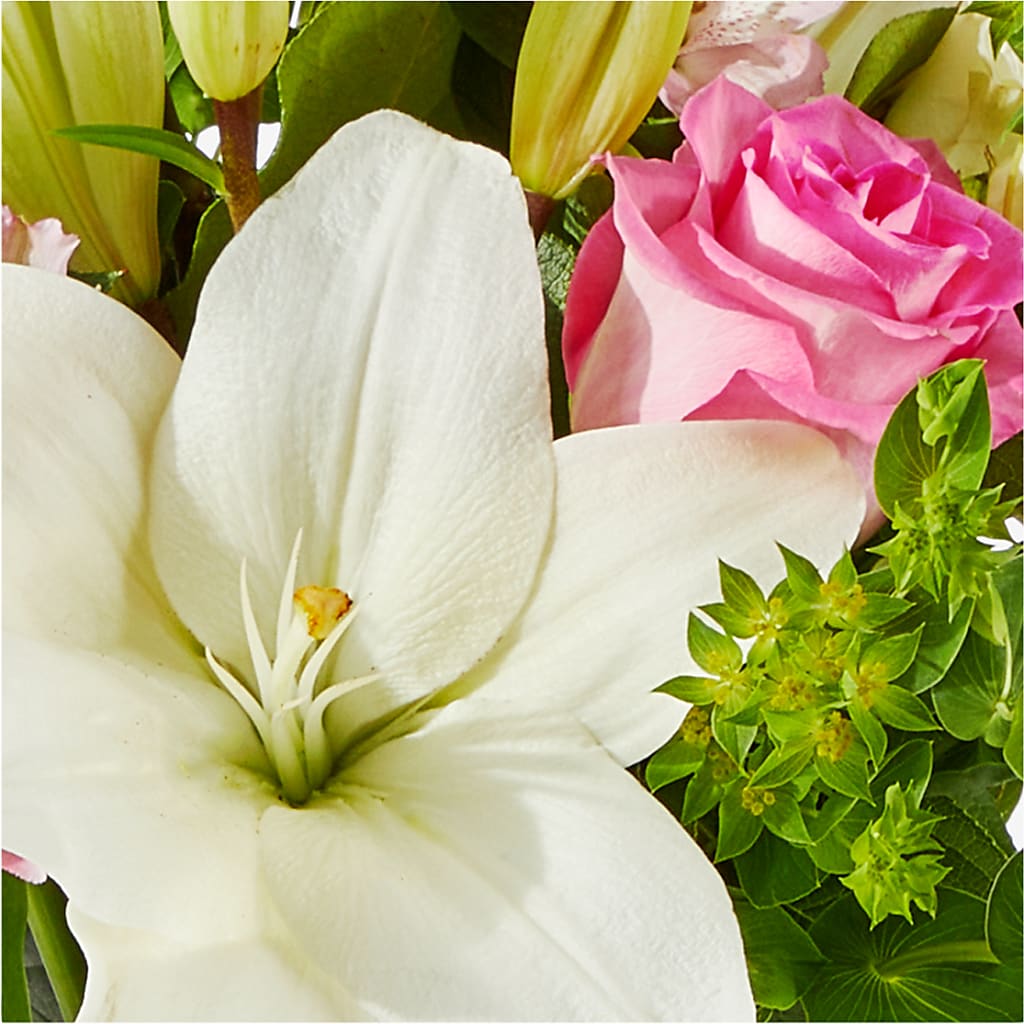Fondly Bouquet – TIFFANEY'S FLOWERS & GIFTS, Junction City KY