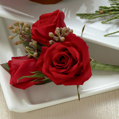 Red Spray Rose Boutonniere – TIFFANEY'S FLOWERS & GIFTS, Junction City KY